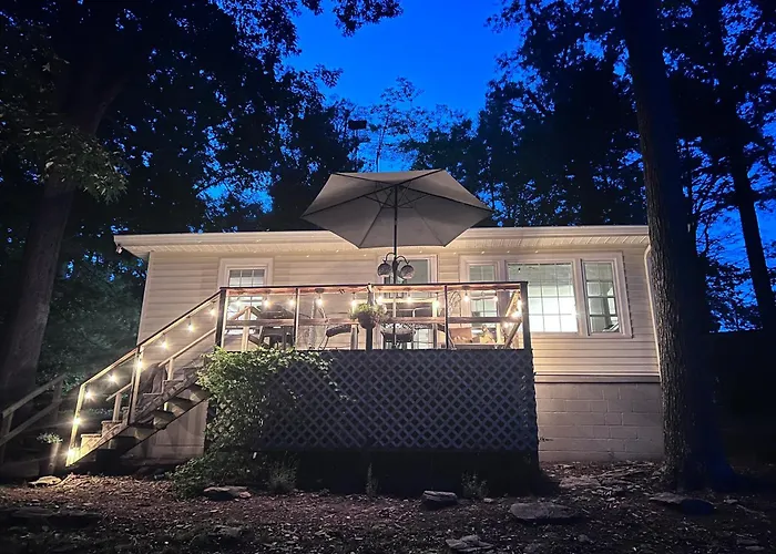 Charming Romantic Lakefront Cottage Or Guest Room Depending On Availability Near Golf
