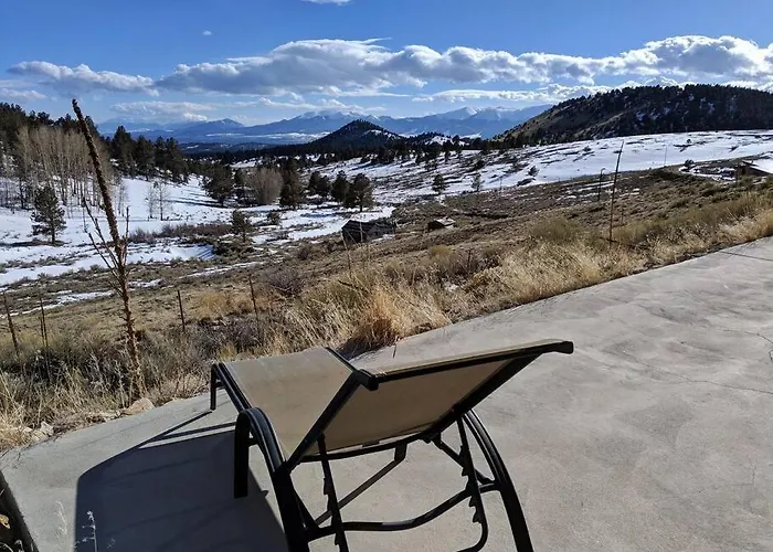 Beautiful Quiet Getaway In Dark Skies Community. Perfect For A Relaxing Stay In The Mountains