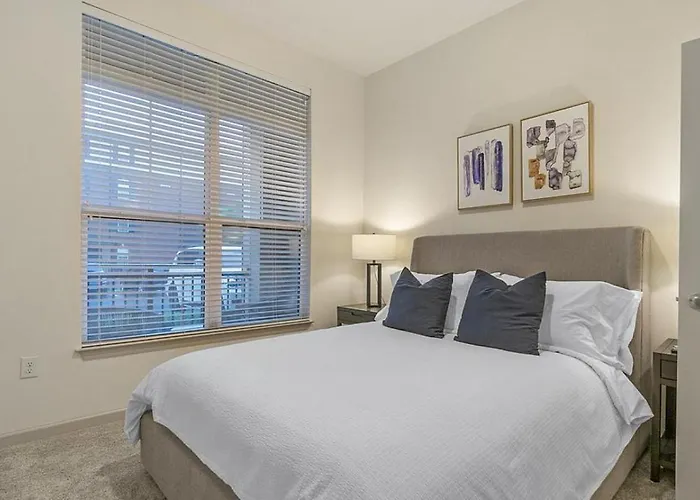 Landing Modern Apartment With Amazing Amenities