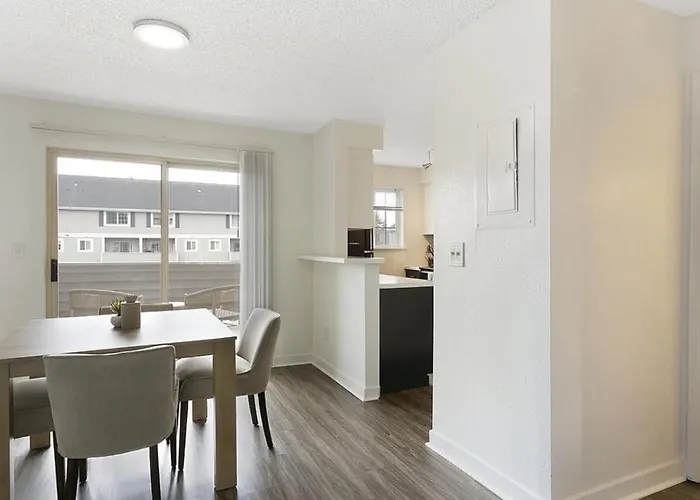 Landing Modern Apartment With Amazing Amenities
