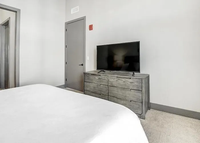 Landing Modern Apartment With Amazing Amenities