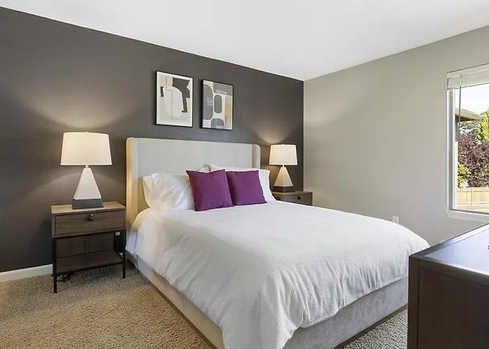 Landing Modern Apartment With Amazing Amenities
