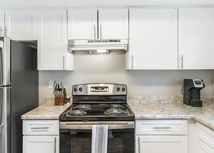 Landing Modern Apartment With Amazing Amenities