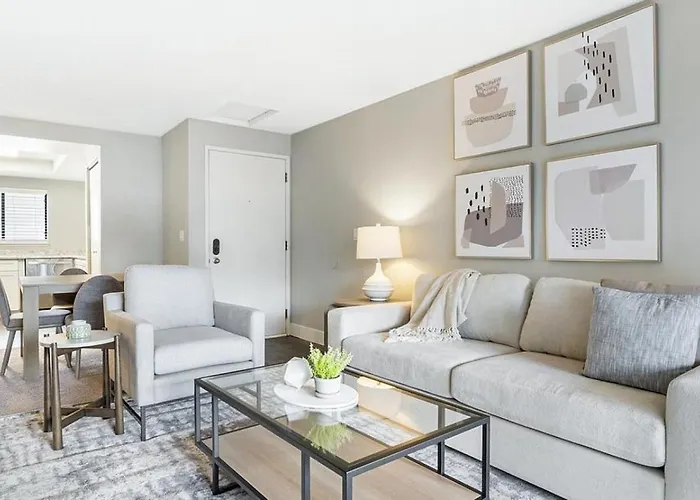 Landing Modern Apartment With Amazing Amenities
