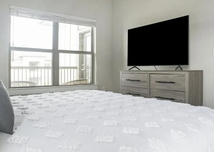 Landing Modern Apartment With Amazing Amenities