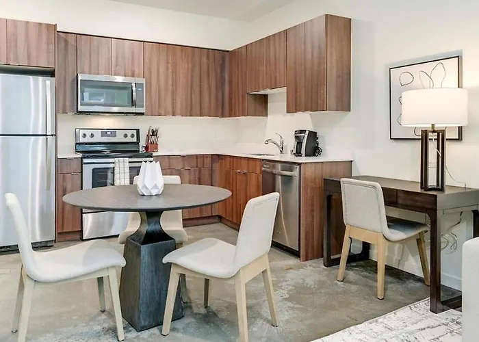 Landing Modern Apartment With Amazing Amenities