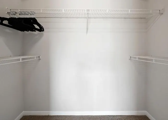 Landing Modern Apartment With Amazing Amenities