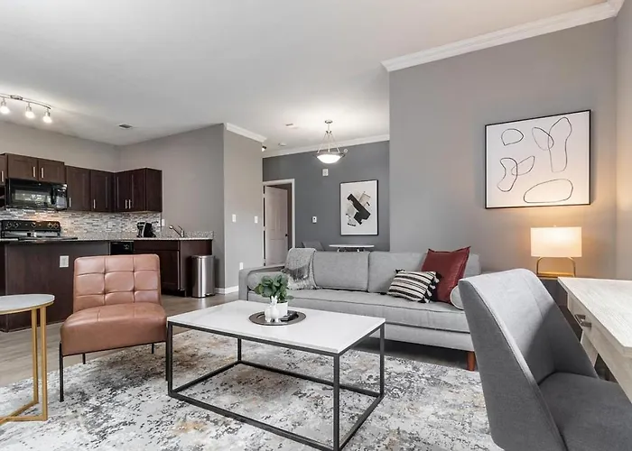 Landing Modern Apartment With Amazing Amenities