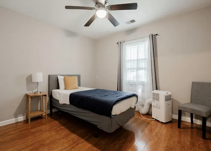 10 Mins To Lake Murray! The Dutch Creek Cottage