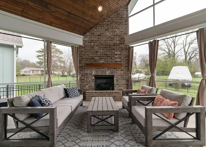 Lakeside Retreat Marina/Pool, Golf Cart, Game Room