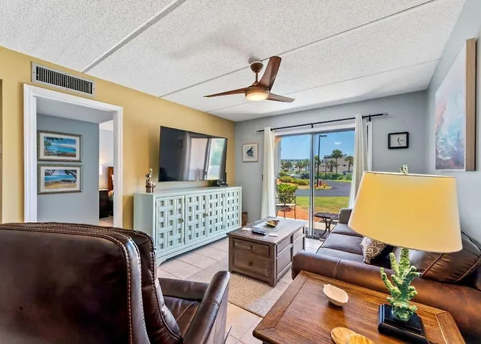 Beachside Retreat-Courtyard Villa-Beachside Condo