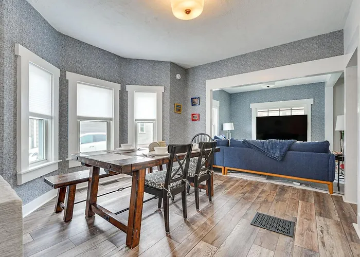 Lovely Ludlow Farmhouse ~ 1 Mi To Town & Slopes!