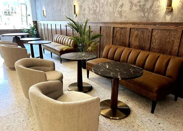 West Market Square, Coffee Shop, Fast Wifi, Downtown Room # 103