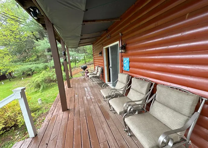 Cozy House In Quiet Place.