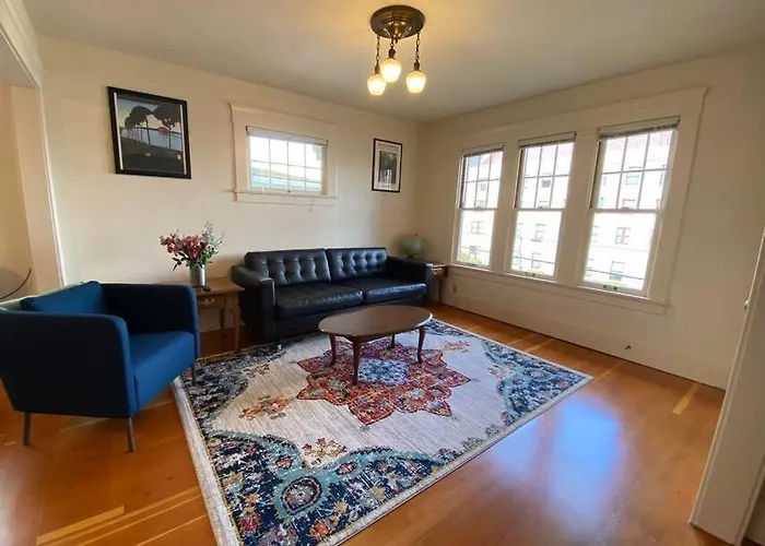 Historic Downtown Flat, #3
