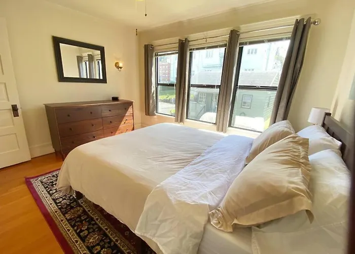 Historic Downtown Flat, #3