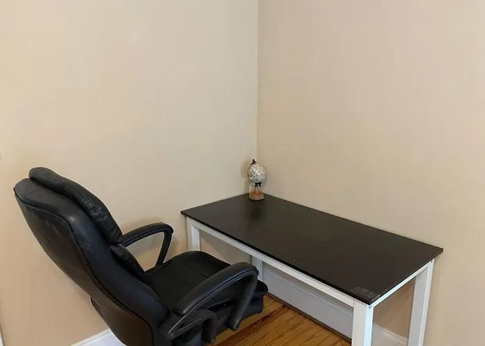Sleeps 6, 3Br House, Fenced Yard, Pets Welcome - Mins To Motor Speedway