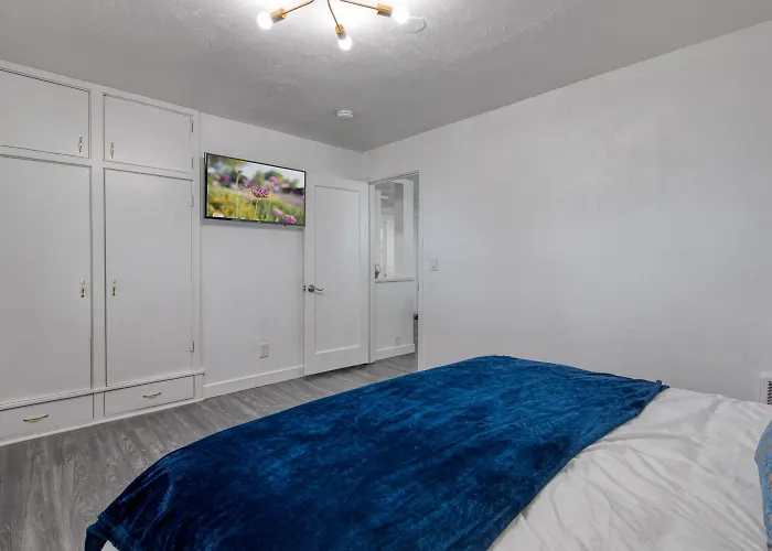 New Downtown Boise On Bsu Campus 3 Beds Sleeps 6