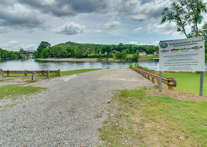 Cozy Norfork Cabin: Fishing, Kayaking & More!
