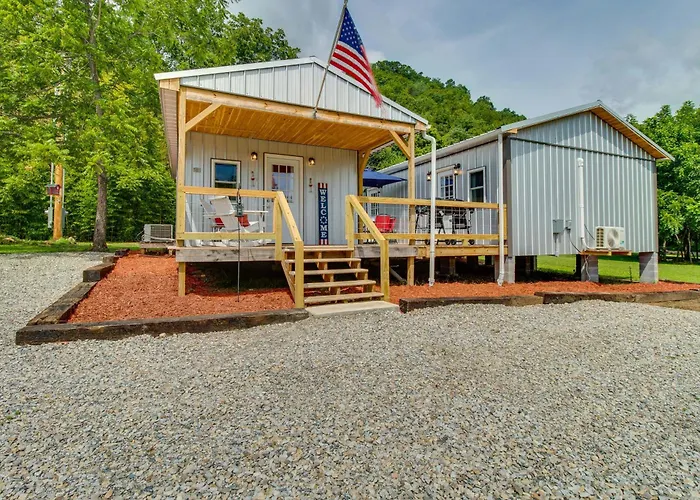 Cozy Norfork Cabin: Fishing, Kayaking & More!