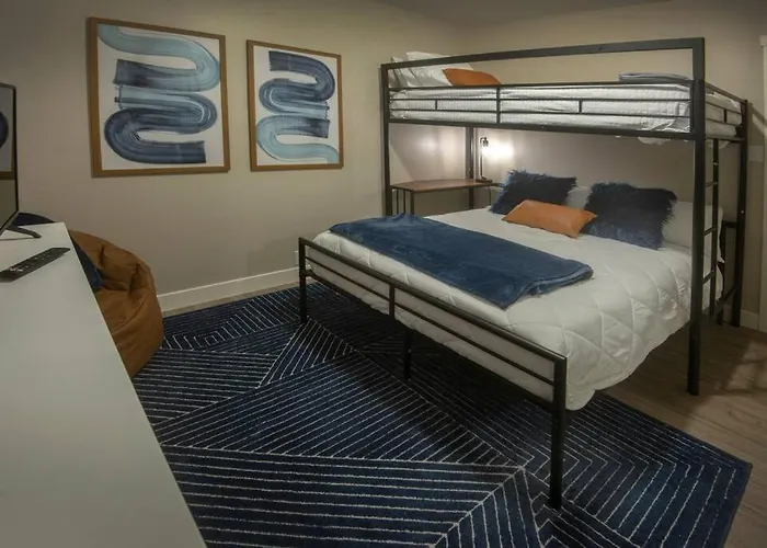 The Cozy Colfax House