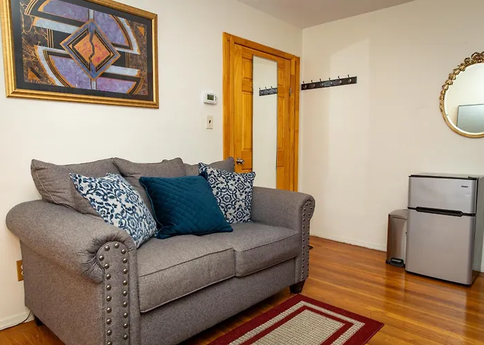 Room In Cozy Classy Duplex