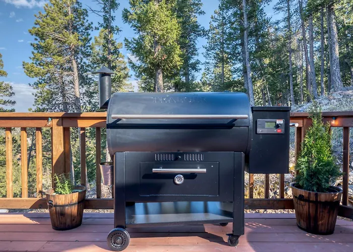 Epic Views! Luxury Cabin - Hottub, Bbq - Close To Ski, Trails, Red Rocks