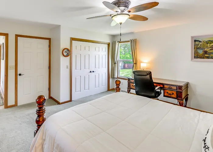 Wfh-Friendly Columbiana Vacation Rental W/ Deck!