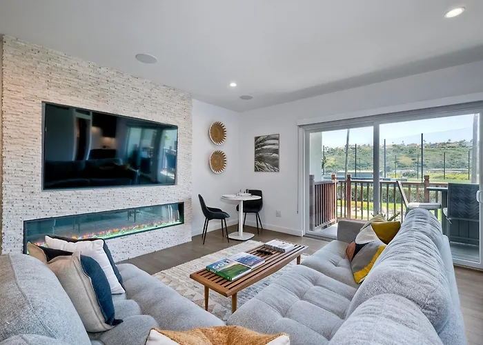 La Costa Luxury Condo - Fully Remodeled