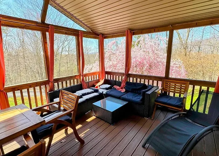 Woodland Whimsy A Private Escape, Hot Tub, Pool, Sunroom