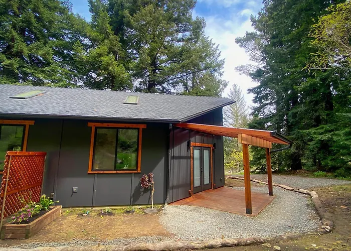 Modern Home In Country Setting, Close To Town