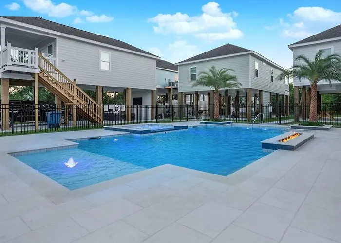 Waveland Beach Cottage 215