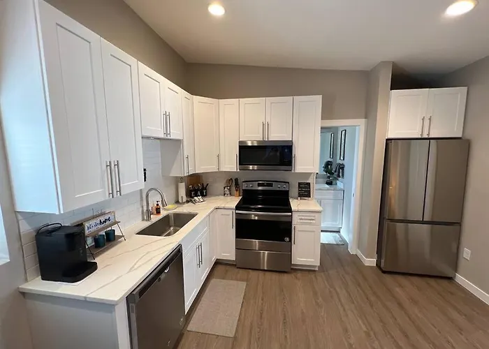 Chic & Intimate 2 Bedroom