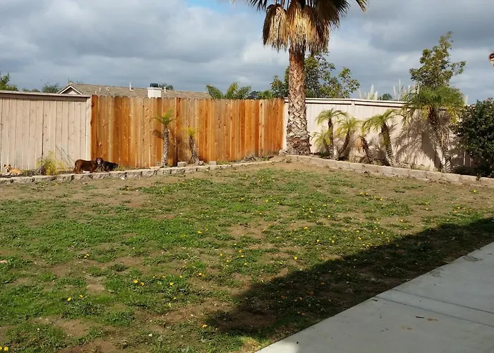 Luxury 2 Bedroom 1 Bath Fully Private