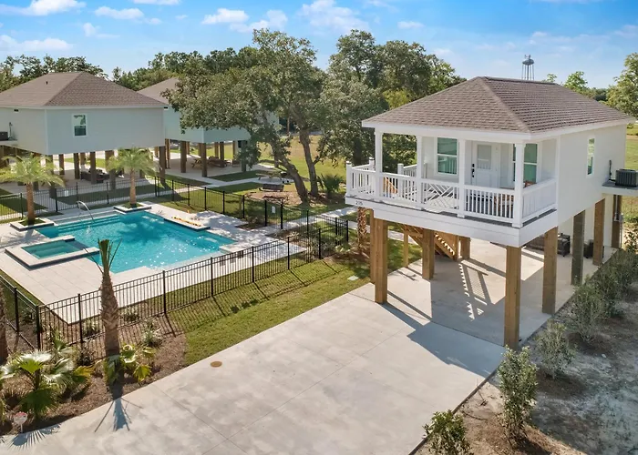Waveland Beach Cottage 213