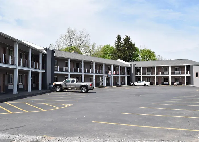 University Manor Inn