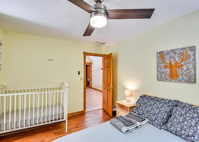 Huge Family Home W/ Pool - 13 Mi To Lake Michigan!
