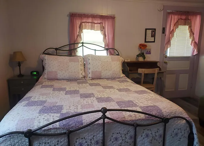 Serenity Motel