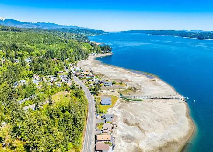 Waterfront Retreat, Relaxation, Fun In Hood Canal