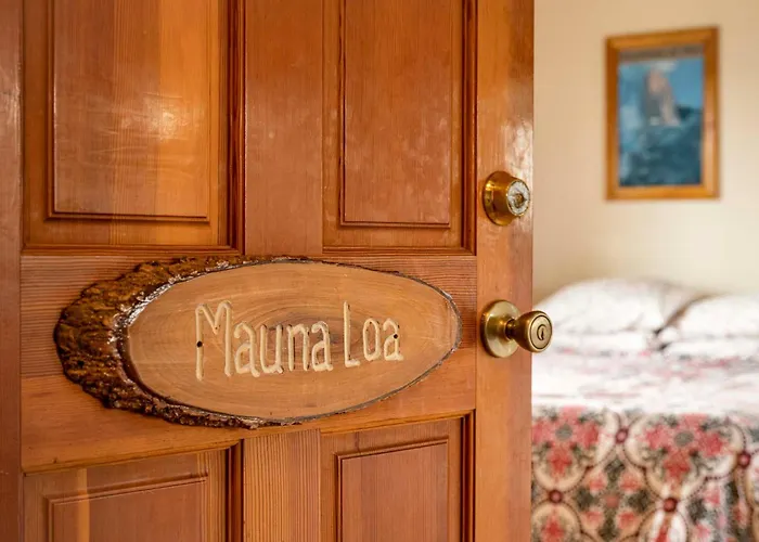 Volcano Inn Bed N Breakfast