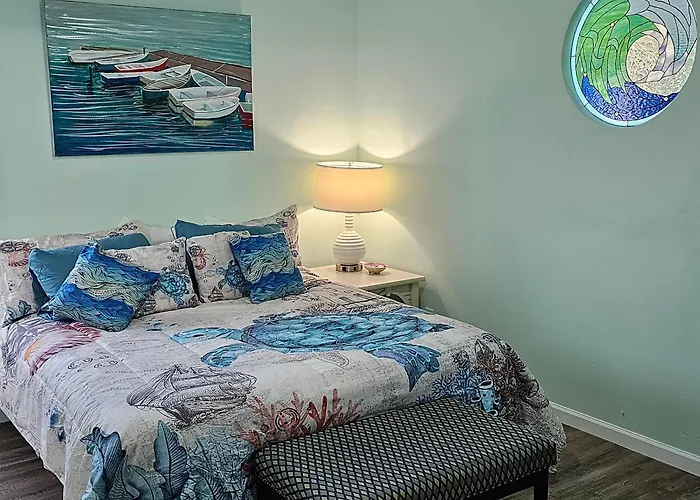 Summer'S Little Bay Getaway