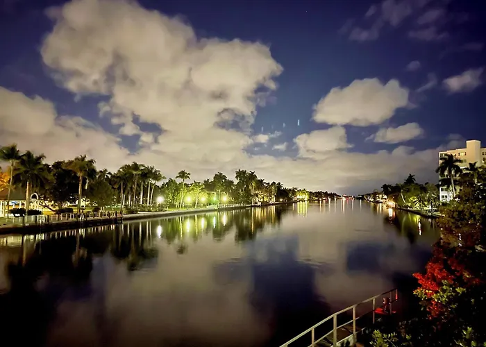 Newly Remodeled Lakefront Oasis