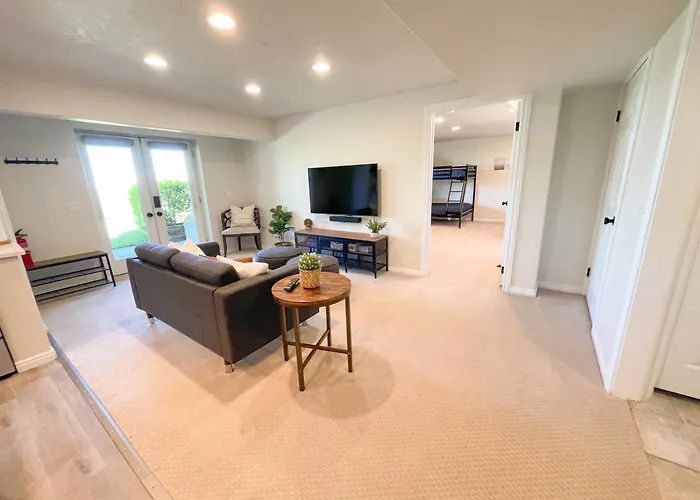 City View Retreat 2 Bedroom 1 B