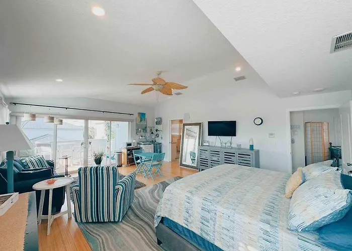 Lala'S Beach House
