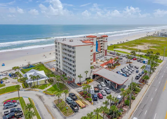 Harbour Beach Resort - Direct Oceanfront, Private Balcony !