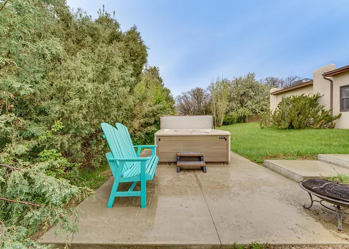 Arroyo Seco Adobe W/ Hot Tub Near Taos Ski Valley!
