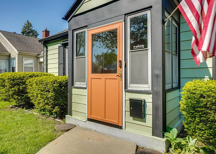 Milwaukee Home W/ Serene Patio & Backyard Garden!