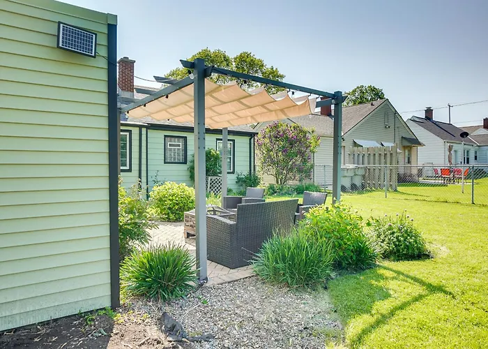 Milwaukee Home W/ Serene Patio & Backyard Garden!