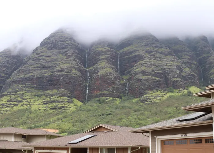 New 4 Bedroom Home With Ocean And Gorgeous Mountain Views In The Gated Community Of Mauna Olu