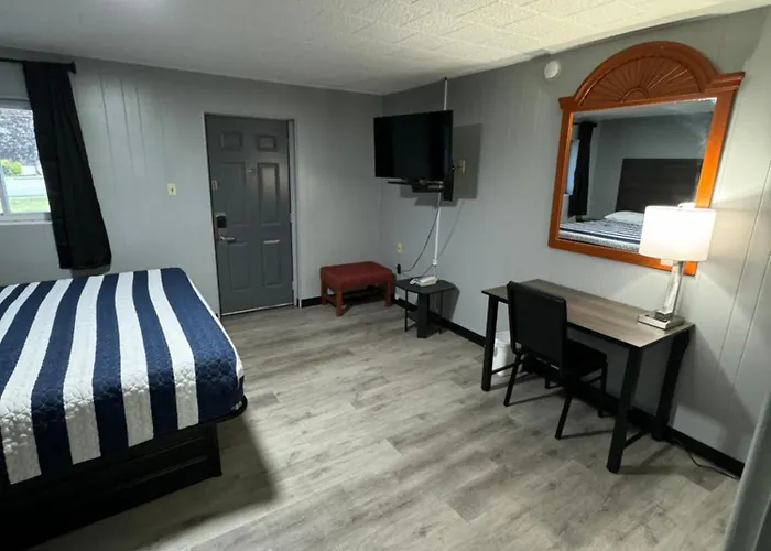 Acorn Motel